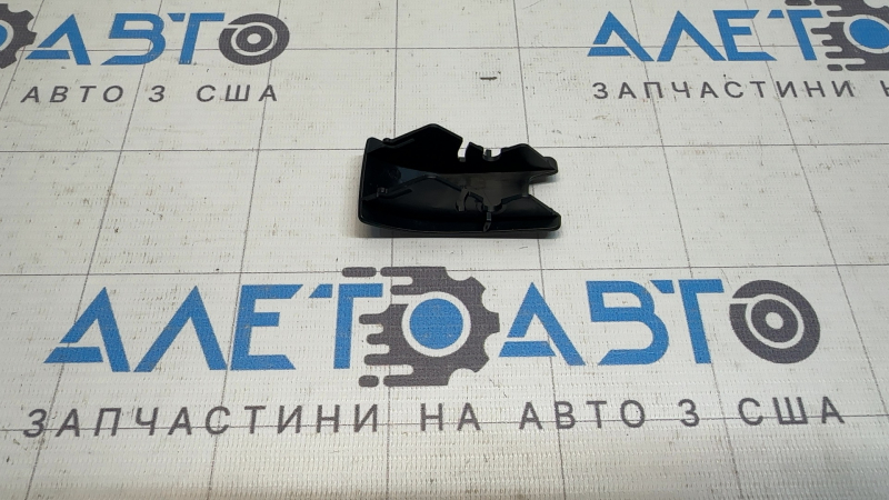 Заглушка Isofix заднего ряда Audi A4 B9 17-25 черная