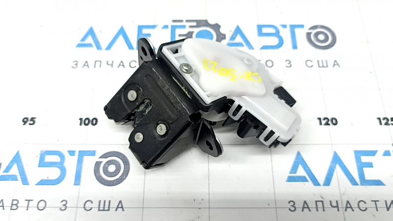 Замок двери багажника Mazda CX-50 23-26