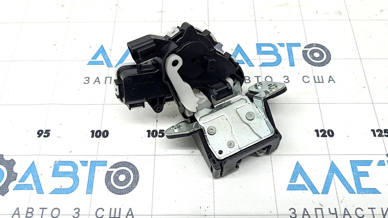 Замок двери багажника Mazda CX-50 23-26