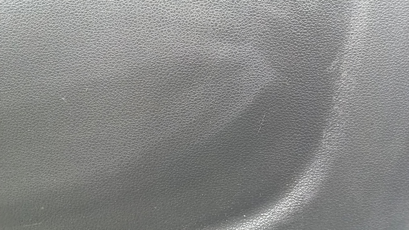 Полка задняя VW Passat b8 16-19 USA черная, со стоп сигналом, царапина