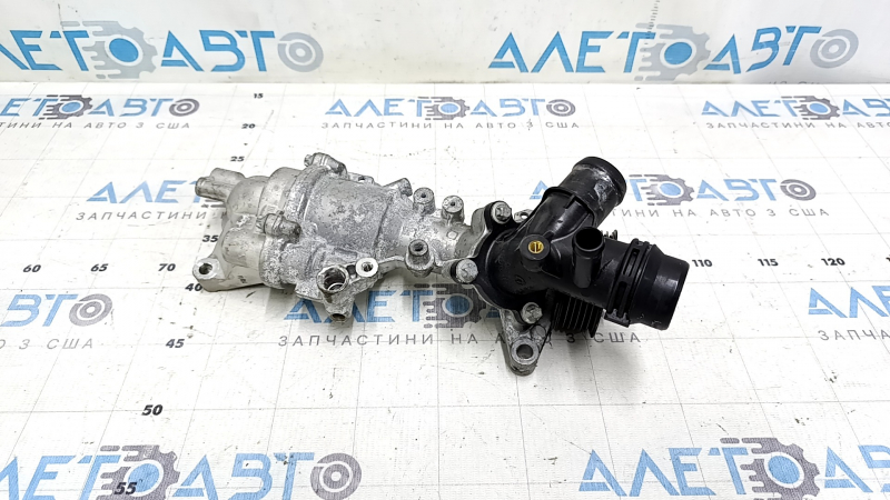 Помпа водяная Mercedes C-class W205 300 15-18 тип 2