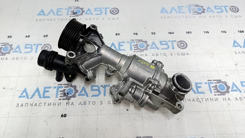 Помпа водяная Mercedes C-class W205 300 15-18 тип 2