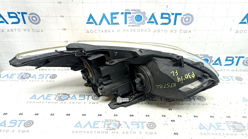 Фара передняя левая Toyota Prius 30 13-15, рест, галоген, под полировку, паутинка