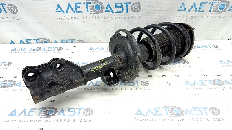 Стойка амортизатора в сборе передняя левая Mazda CX-50 23-26 под R17