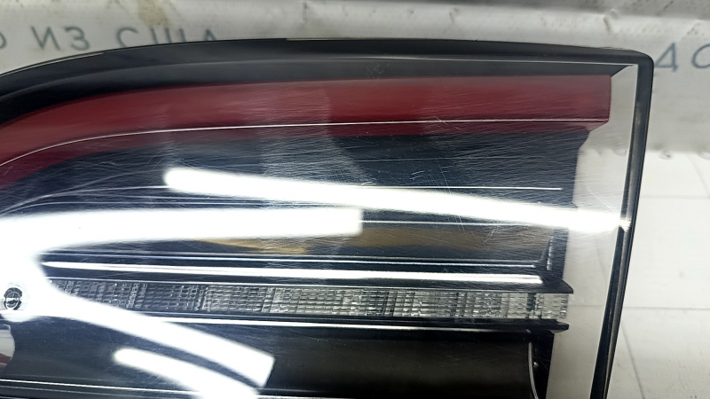 Фонарь внутренний крышка багажника правый Tesla Model 3 18- тип 2 царапины