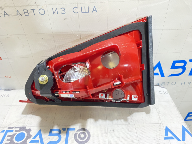 Фонарь внутренний крышка багажника левый Audi A4 B8 08-12 дорест седан лампа