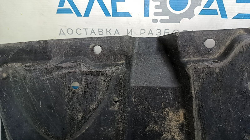 Защита переднего бампера Toyota Camry v70 18-24 примята, надрывы, потерта