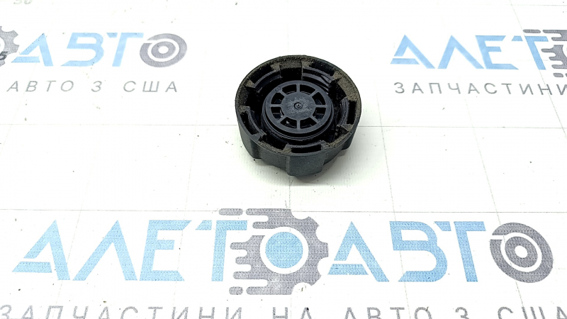 Крышка расширительного бачка охлаждения BMW X1 F48 16-22 B46