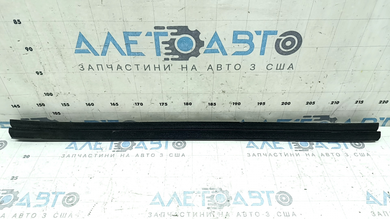 Уплотнитель стекла внутренний двери задней правой Ford Edge 15-24