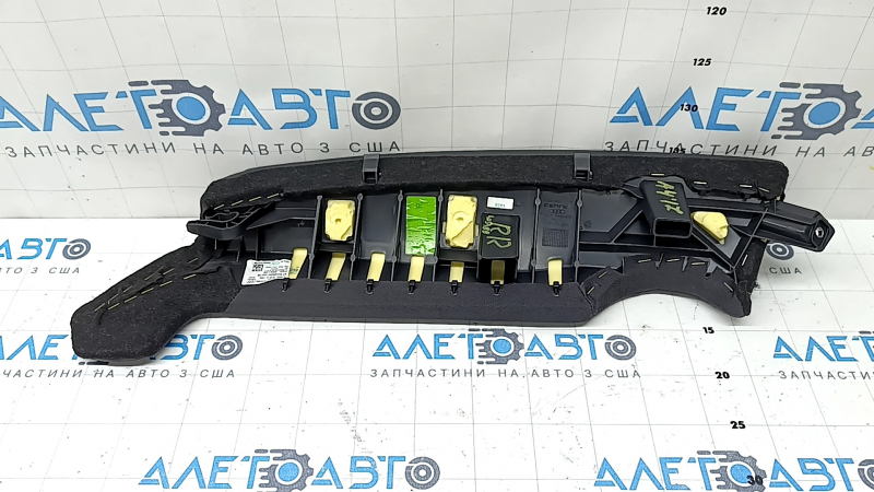Боковушка 2-го ряда сидений правая Audi A4 B9 17-19 кожа черная, примята