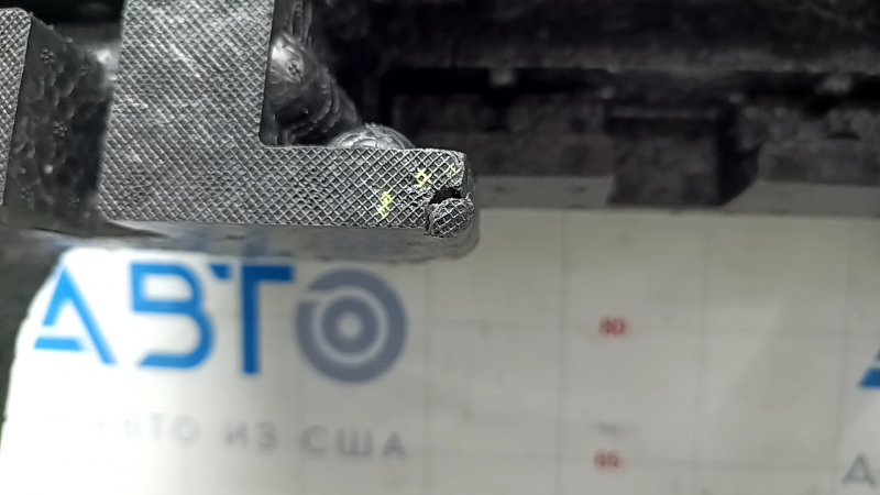 Пенопласт под инструмент Audi A4 B8 08-16 седан, надрыв, примята
