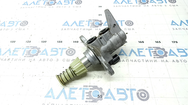 Главный тормозной цилиндр Audi A4 B9 17-25