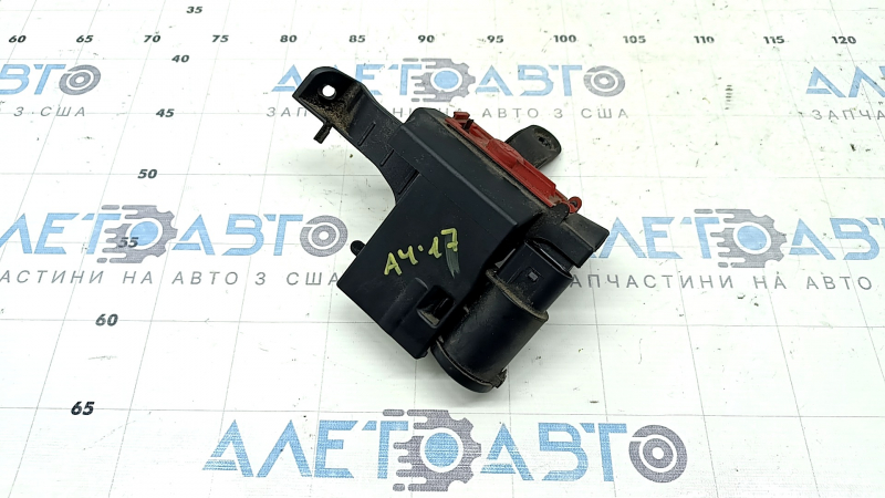 Distribuitor de curent pentru baterie Audi A4 B9 17-17