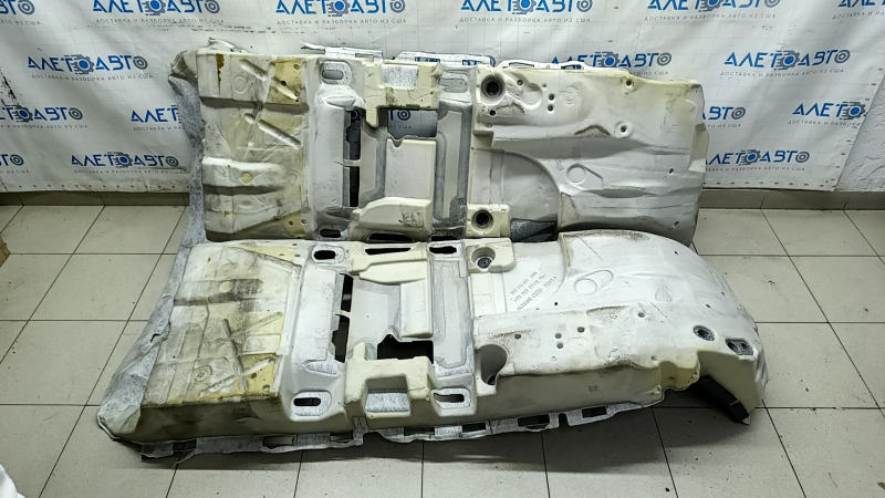 Покрытие пола Audi A4 B8 08-16 черный, под химчистку, надрывы