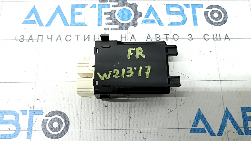 Блок управления освещением подогревом пассажирского сиденья Mercedes W213 E 17-20
