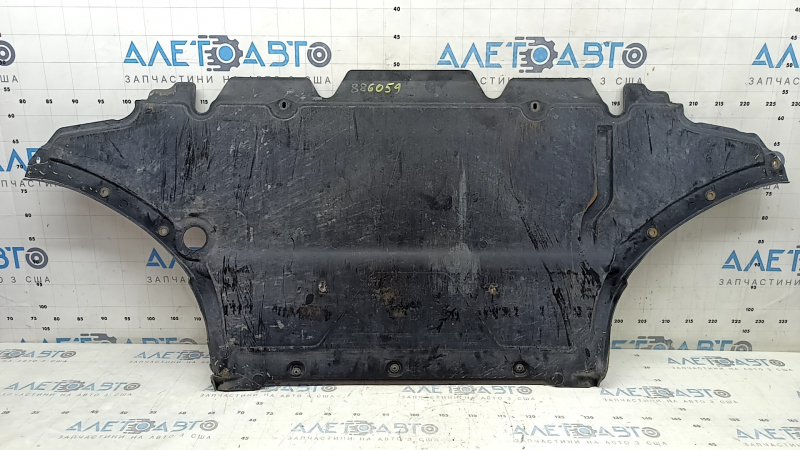Защита двигателя Audi A4 B8 13-16 надрывы, трещины, затерта, нет фрагмента