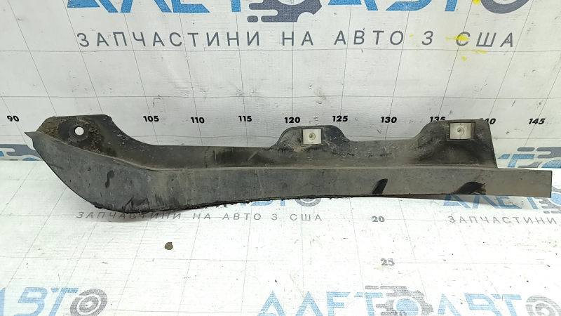 Брызговик переднего бампера левый Audi A4 B8 08-16 затерт