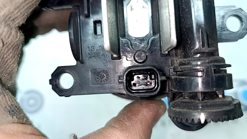 Противотуманная фара птф левая Mitsubishi Outlander 22-26 LED, пол полировку