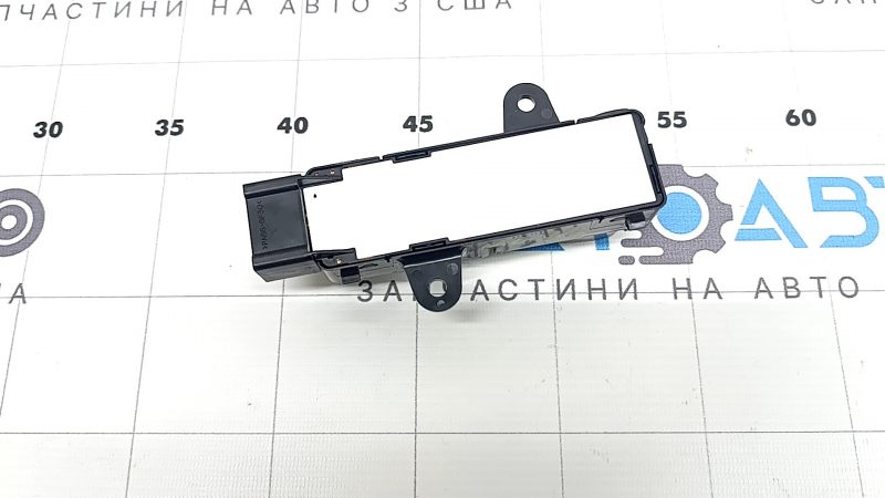Управление пассажирским сиденьем Mitsubishi Outlander 22-26 с черными кнопками