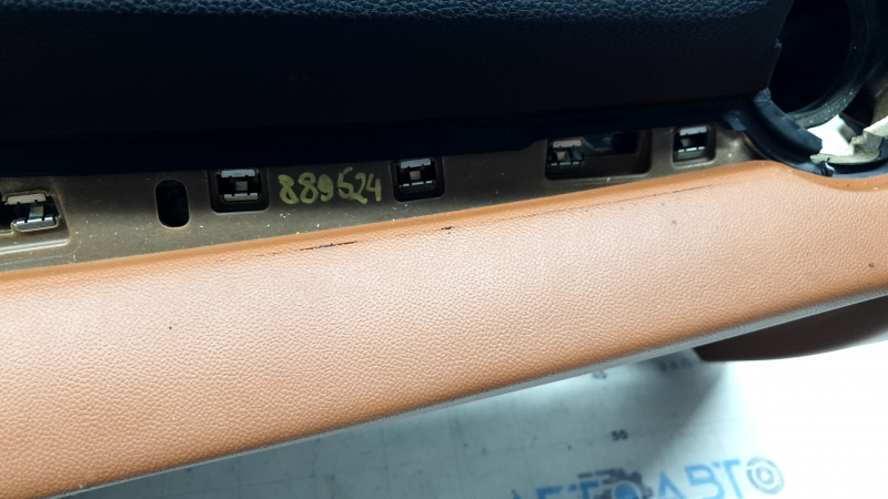 Торпедо передняя панель с AIRBAG Alfa Romeo Giulia 20-23 черно-коричневая, под чистку, царапины на пластике