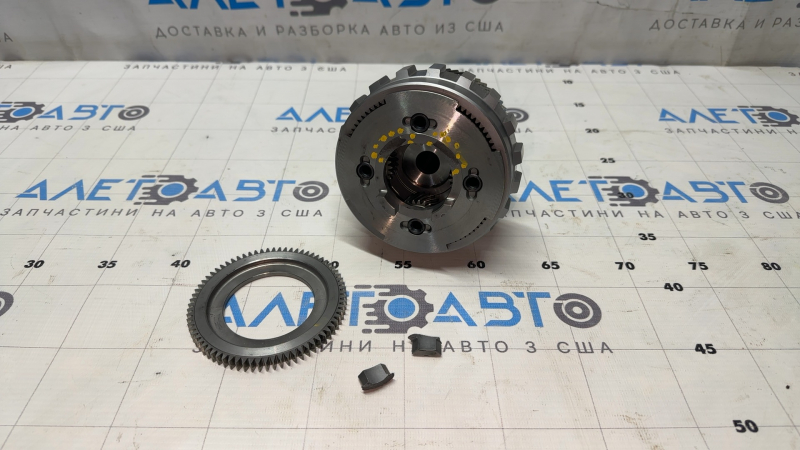 Первичный вал АКПП Ford Escape MK4 20-23 hybrid FWD сломаны усики