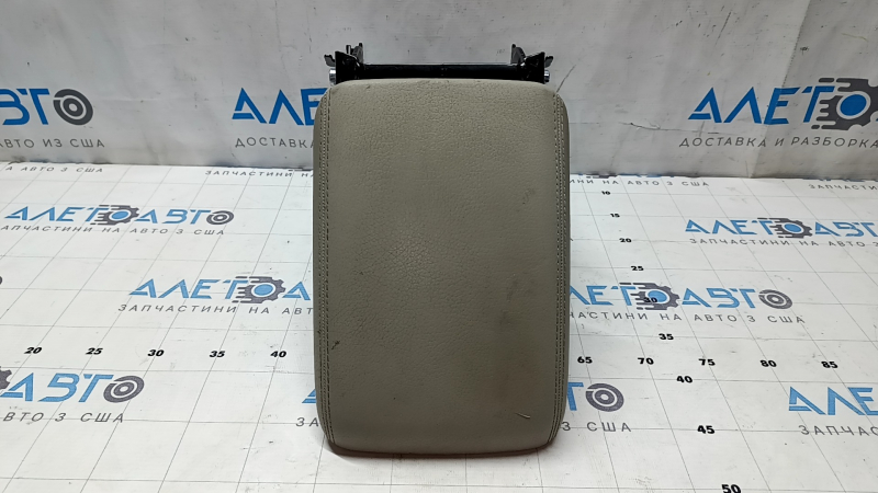 Подлокотник Audi A4 B8 08-12 дорест, кожа, серый, с каркасом, порез