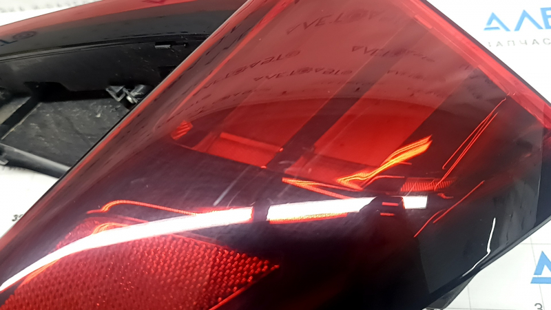 Zgârieturi la lumina aripii exterioare stângi Honda CRV 20-22