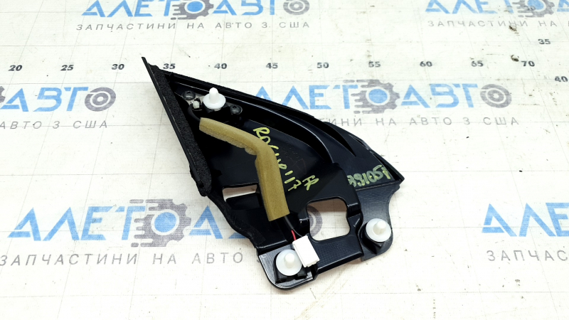 Крышка зеркала внутренняя правая Nissan Rogue 14-20 с датчиком BSM, царапины, потёрта