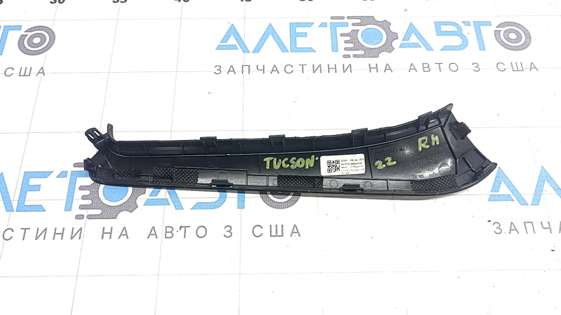 Накладка передней панели центральная правая Hyundai Tucson 22-26 черная