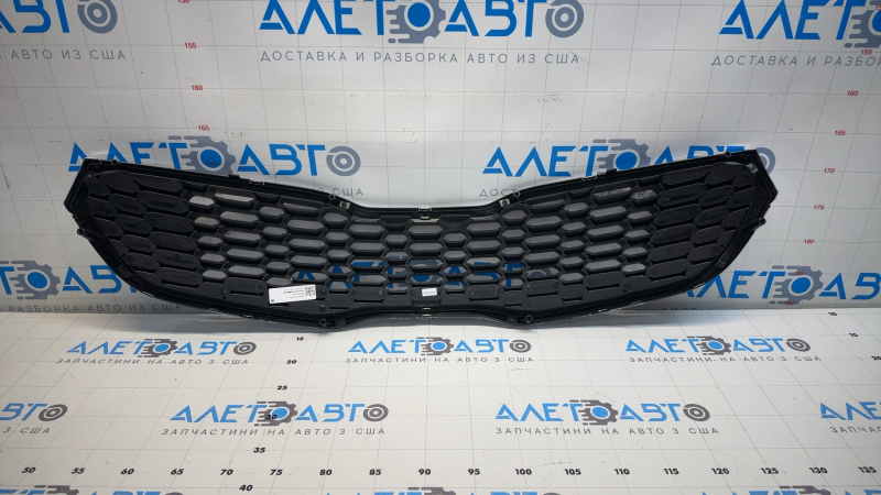 Решетка радиатора grill Kia Forte 4d 14-16 дорест
