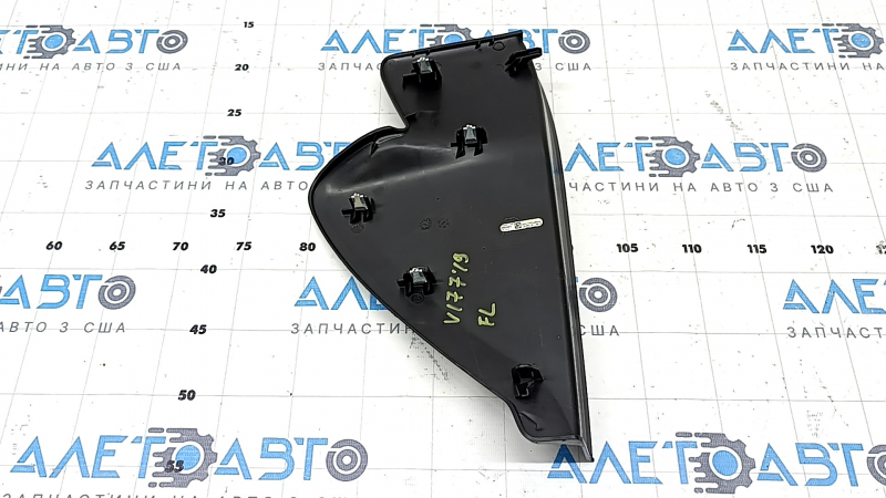 Накладка торпеды боковая левая Mercedes A-class V177 19-22 черная