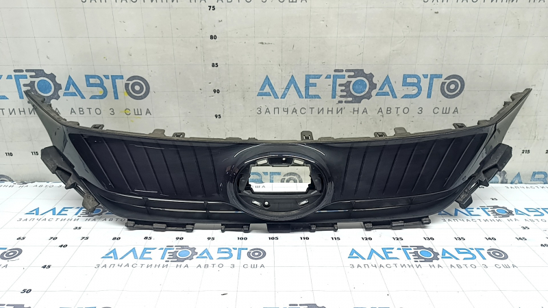 Решетка радиатора grill Toyota Venza 21-24 песок, трещины, царапины