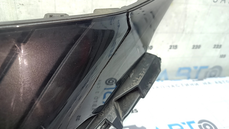 Решетка радиатора grill Toyota Venza 21-24 песок, трещины, царапины