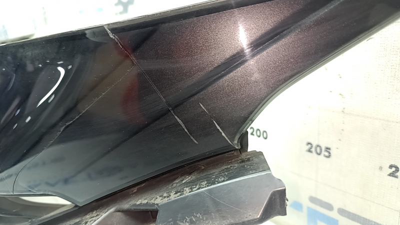 Решетка радиатора grill Toyota Venza 21-24 песок, трещины, царапины