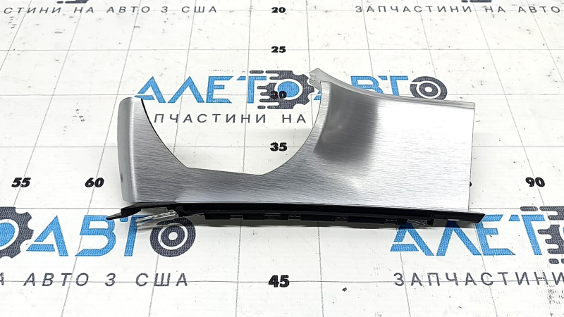 Накладка передней панели левая Mercedes A-class V177 19-22 серебро с подсветкой