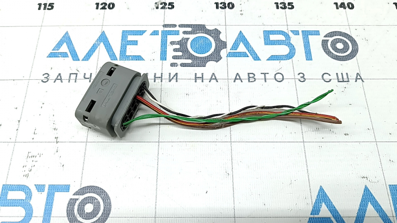 Фишка передней фары левая Mercedes A-class V177 19-22 LED