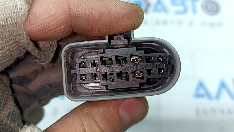Фишка передней фары левая Mercedes A-class V177 19-22 LED