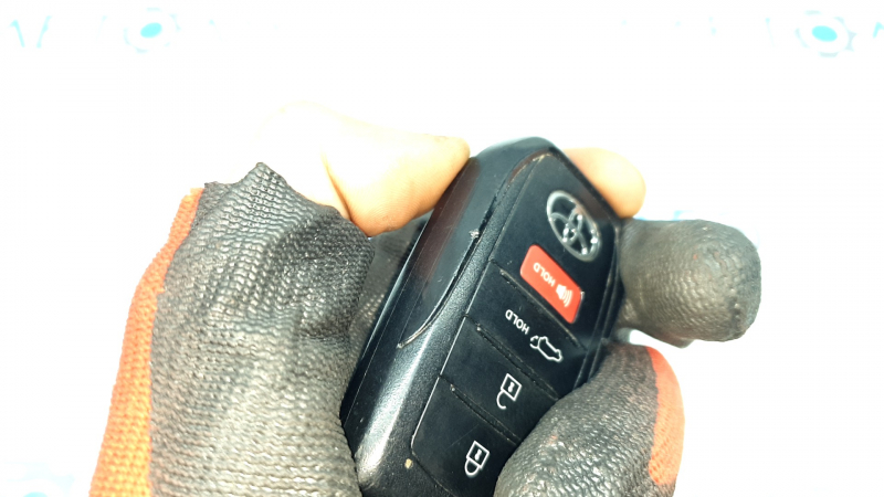 Ключ smart Toyota Venza 21- 4 кнопки, царапины, тычка