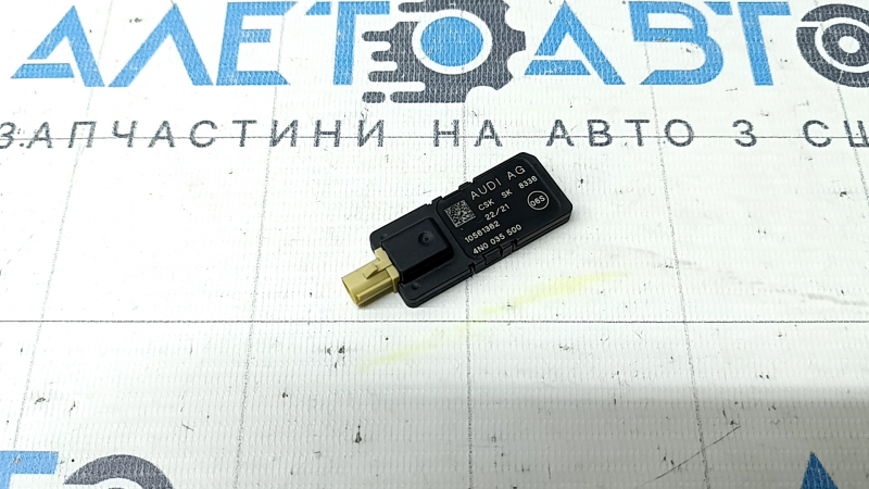 Усилитель антенны Audi A5 F5 17-24
