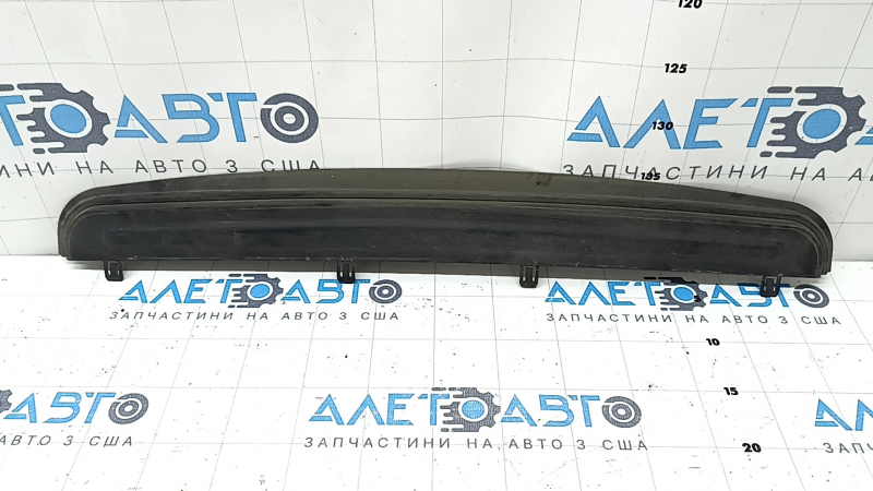 Уплотнитель дефлектора радиатора нижний Audi A5 F5 20-25 2.0T, MHEV