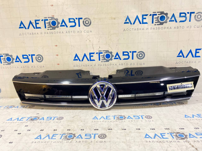 Решетка радиатора grill VW Jetta 13-14 USA