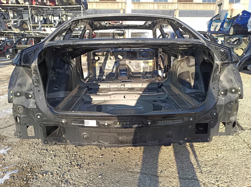 Задняя панель Audi A6 C8 19-24 в сборе 2 части, на кузове, черная
