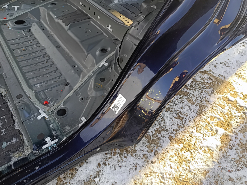 Закат заднего крыла левый Toyota Venza 21-24 синий, на кузове, тычка