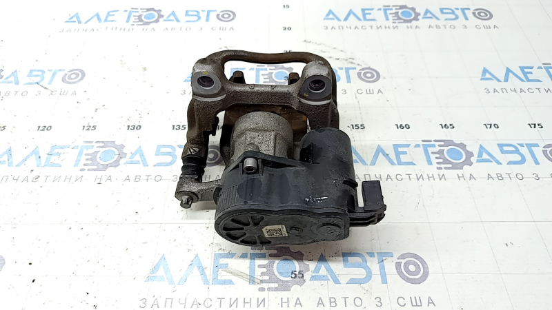 Суппорт в сборе задний правый Mercedes A-class V177 19-22 AMG pkg