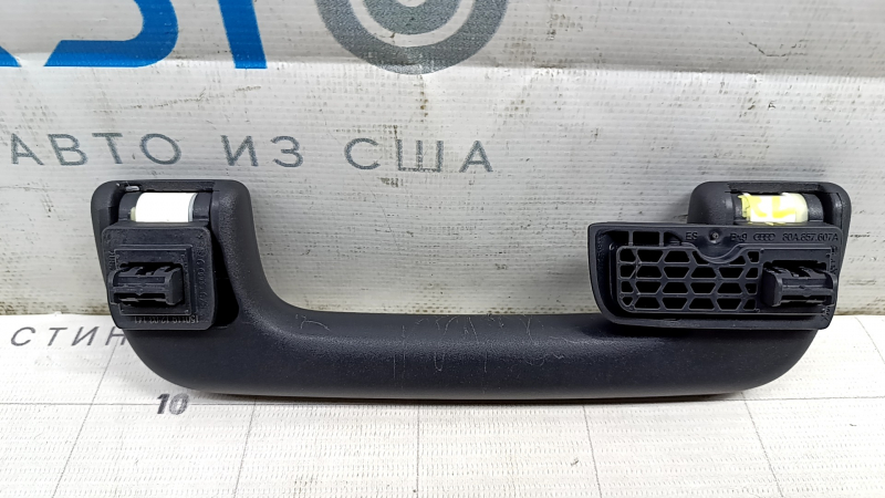 Ручка потолка задняя левая Audi E-Tron 19-19 черная, царапины