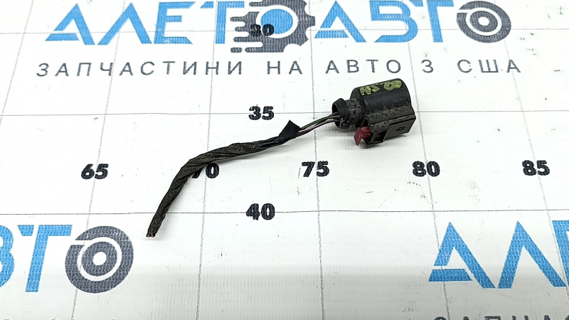 Фишка на жалюзи дефлектор радиатора Audi A5 F5 17-24