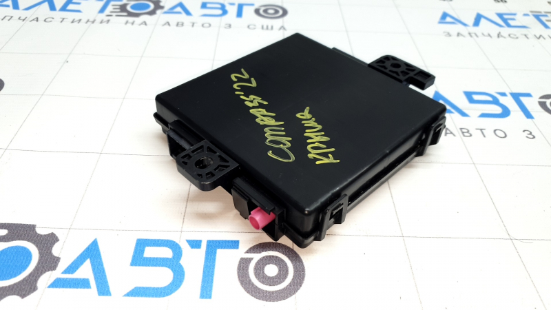 Hub Receiver Jeep Compass 22-26