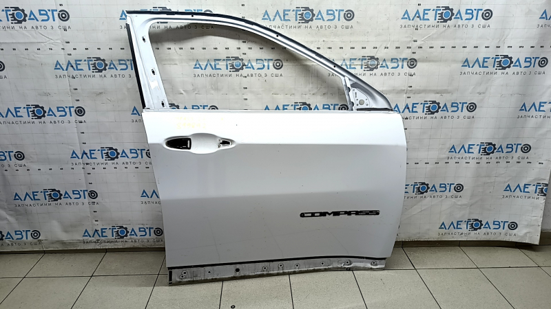 Дверь голая передняя правая Jeep Compass 17-26 keyless, белый PW7, вмятины