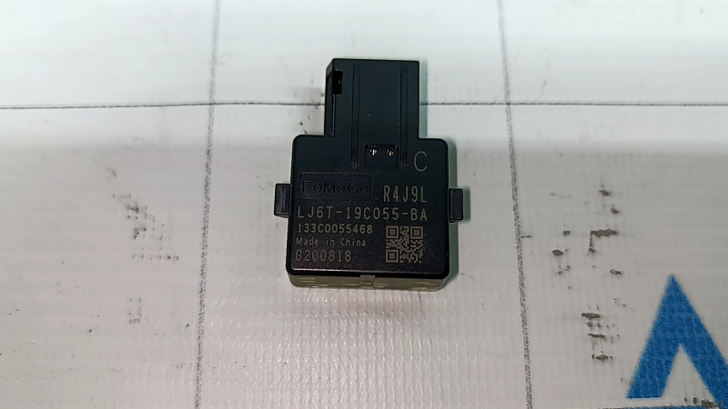 Микрофон в потолке Ford Escape MK4 20-