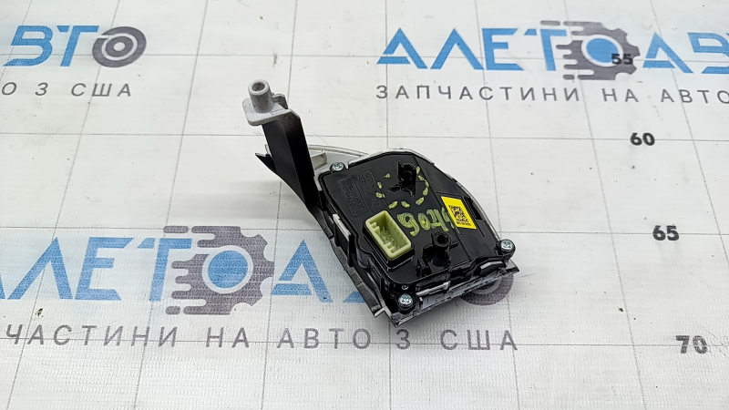 Кнопки управления на руле левые Hyundai Elantra AD 19-20 сломано крепление, потертость